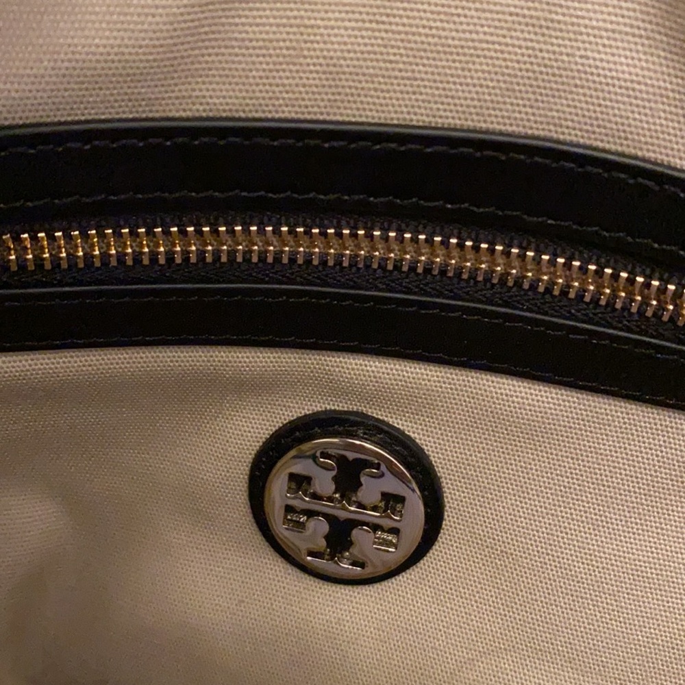 Tory Burch Purse Black Leather Purse - Picture 8 of 10